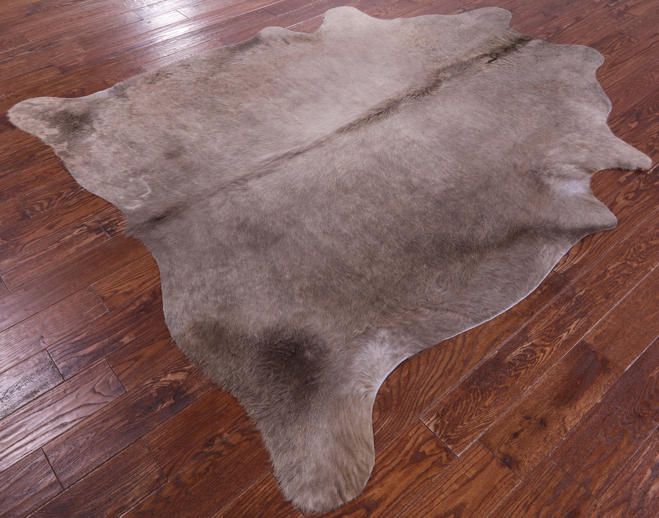 Champagne Natural Cowhide Rug - XX-Large 7' 7"H x 6' 6"W