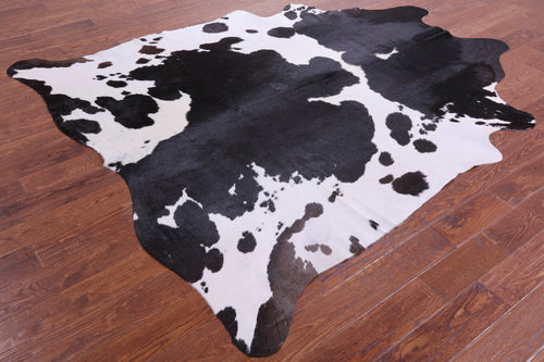 Black & White Natural Cowhide Rug - XX-Large 8' 2
