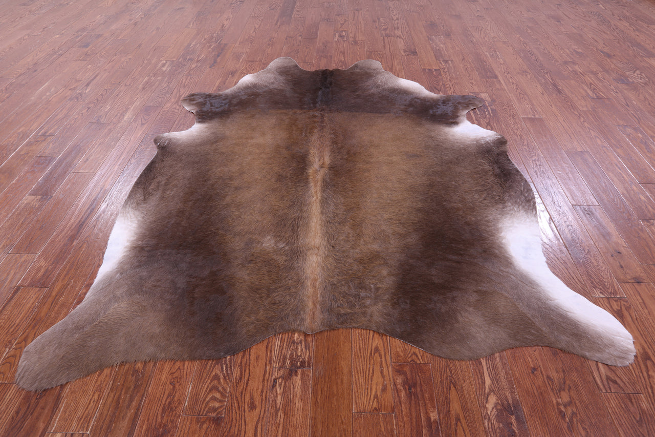 Light Brown Natural Cowhide Rug - XX-Large 7' 9"H x 6' 8"W