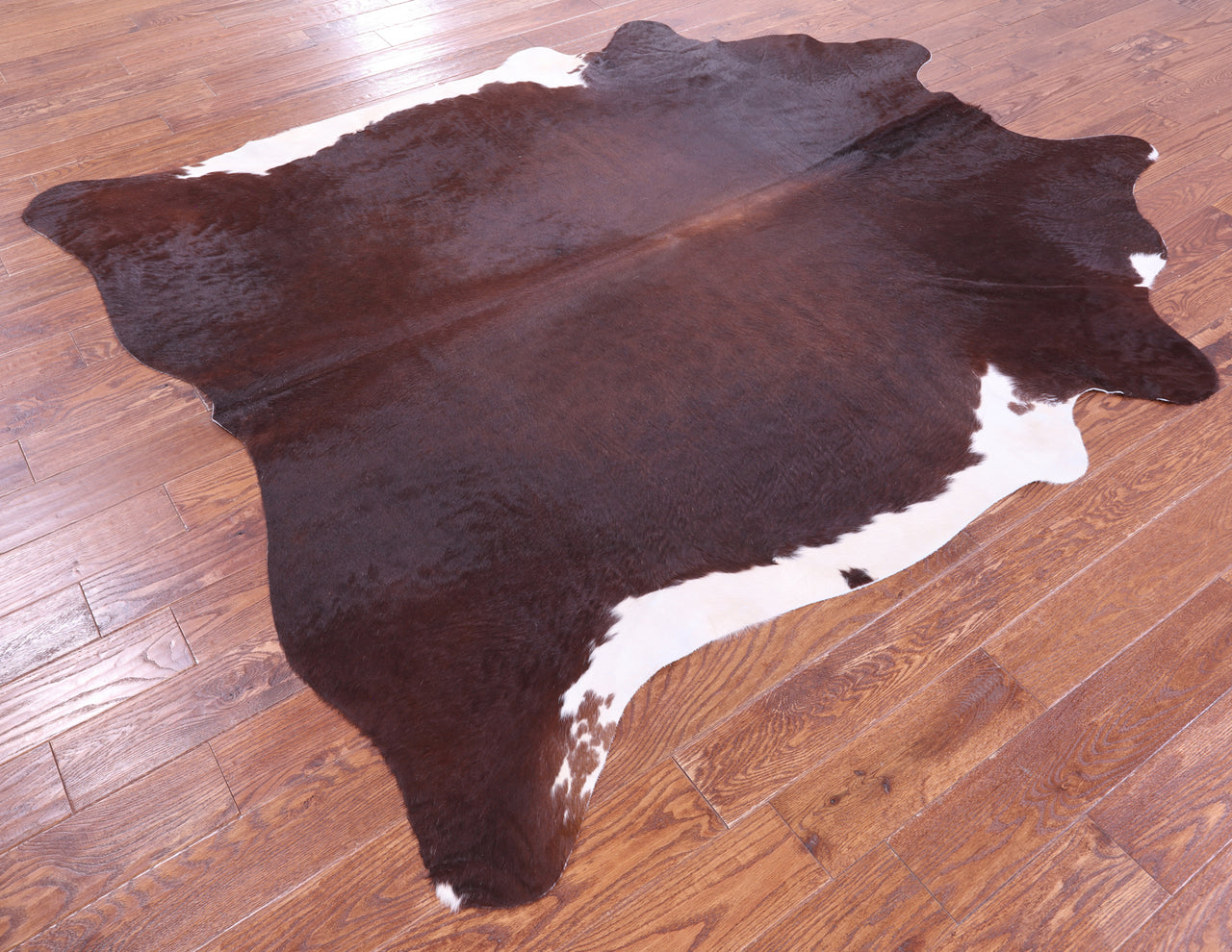 Brown & White Natural Cowhide Rug - XX-Large 8' 0"H x 6' 7"W