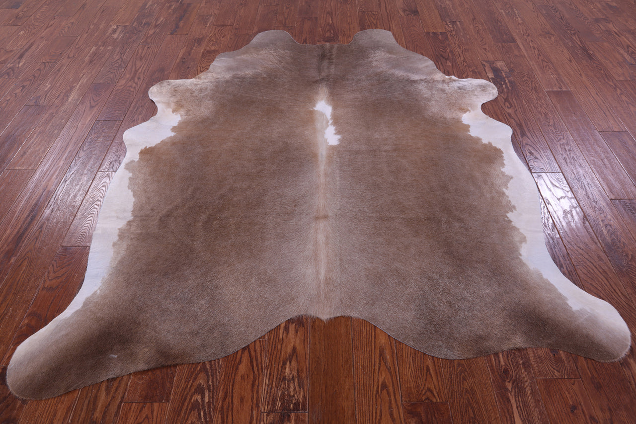 Champagne Natural Cowhide Rug - X-Large 7' 0"H x 6' 1"W