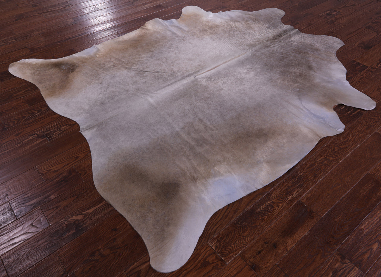 Champagne Natural Cowhide Rug - XX-Large 7' 10"H x 6' 7"W
