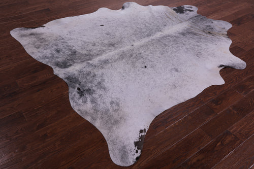 Black Salt & Pepper Natural Cowhide Rug - XX-Large 7' 8