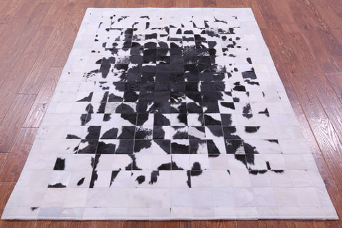 Black & White Patchwork Natural Cowhide Rug - 5' 0