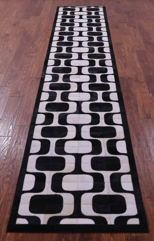 Black & White Patchwork Natural Cowhide Rug - 2' 6