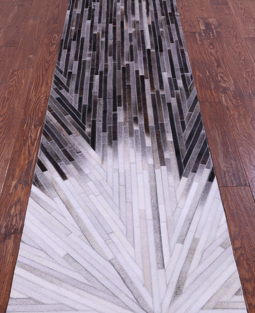 Brown & White Patchwork Natural Cowhide Rug - 2' 6