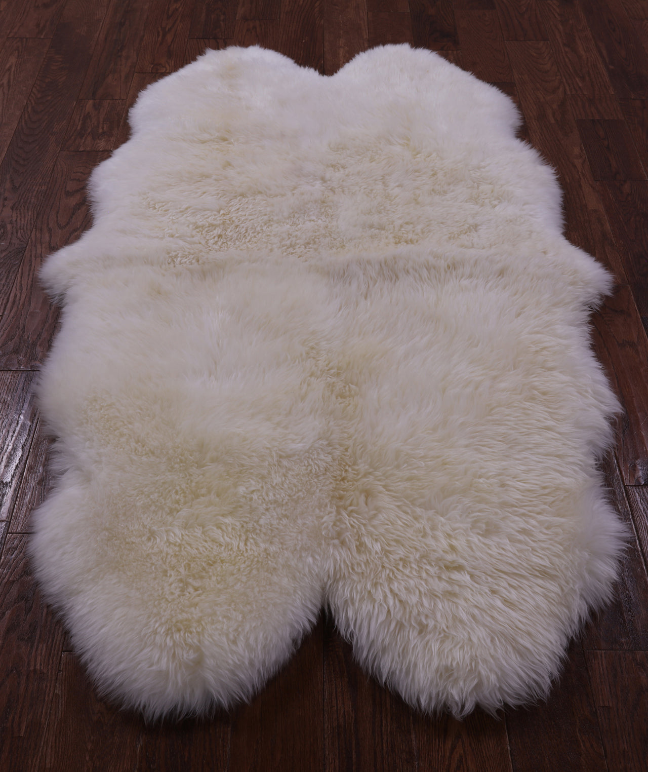 100% Natural New Zealand Sheepskin Ivory 3' 10" X 6' 5"