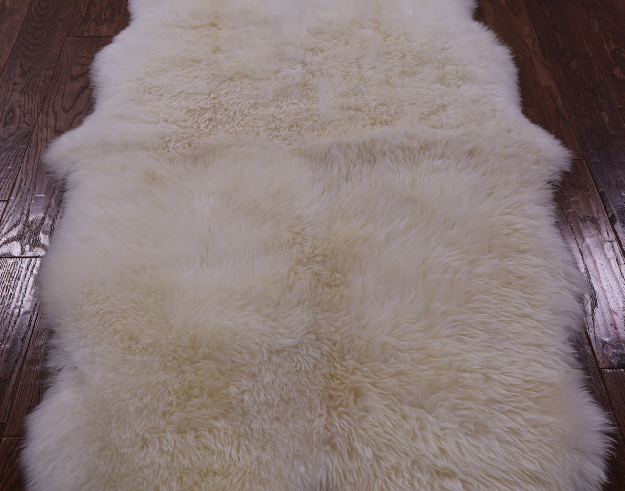 100% Natural New Zealand Sheepskin Ivory 3' 10" X 6' 5"