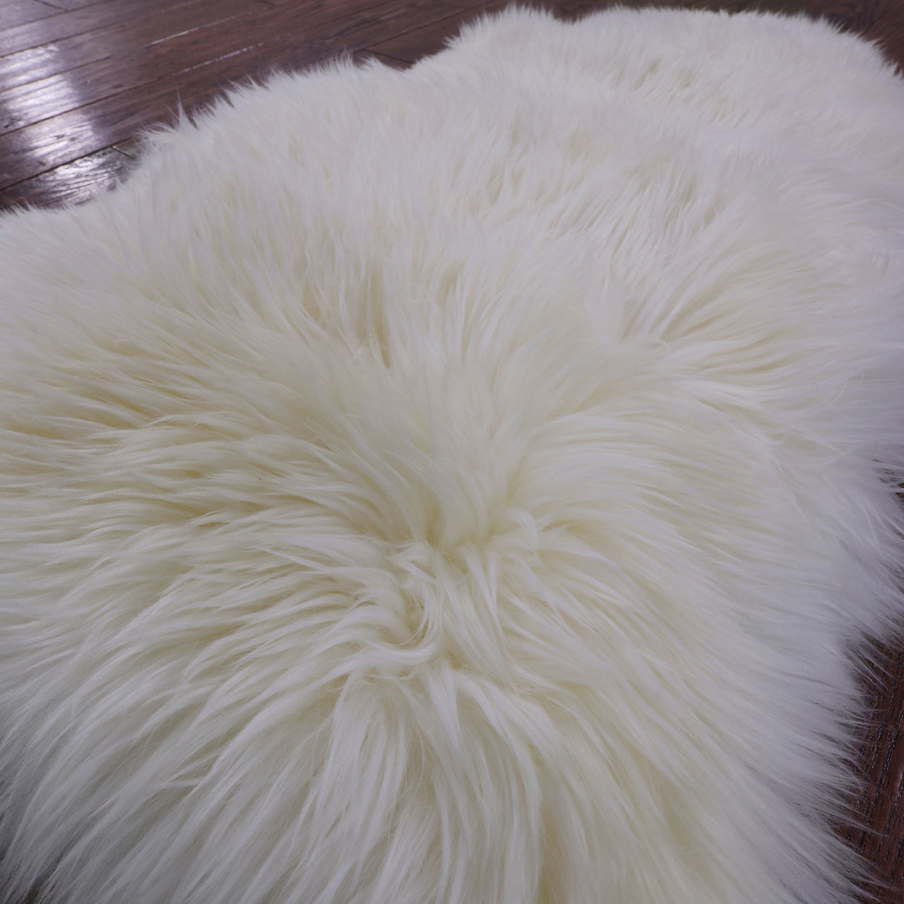 100% Natural New Zealand Sheepskin Ivory 2' 0" x 3' 0"