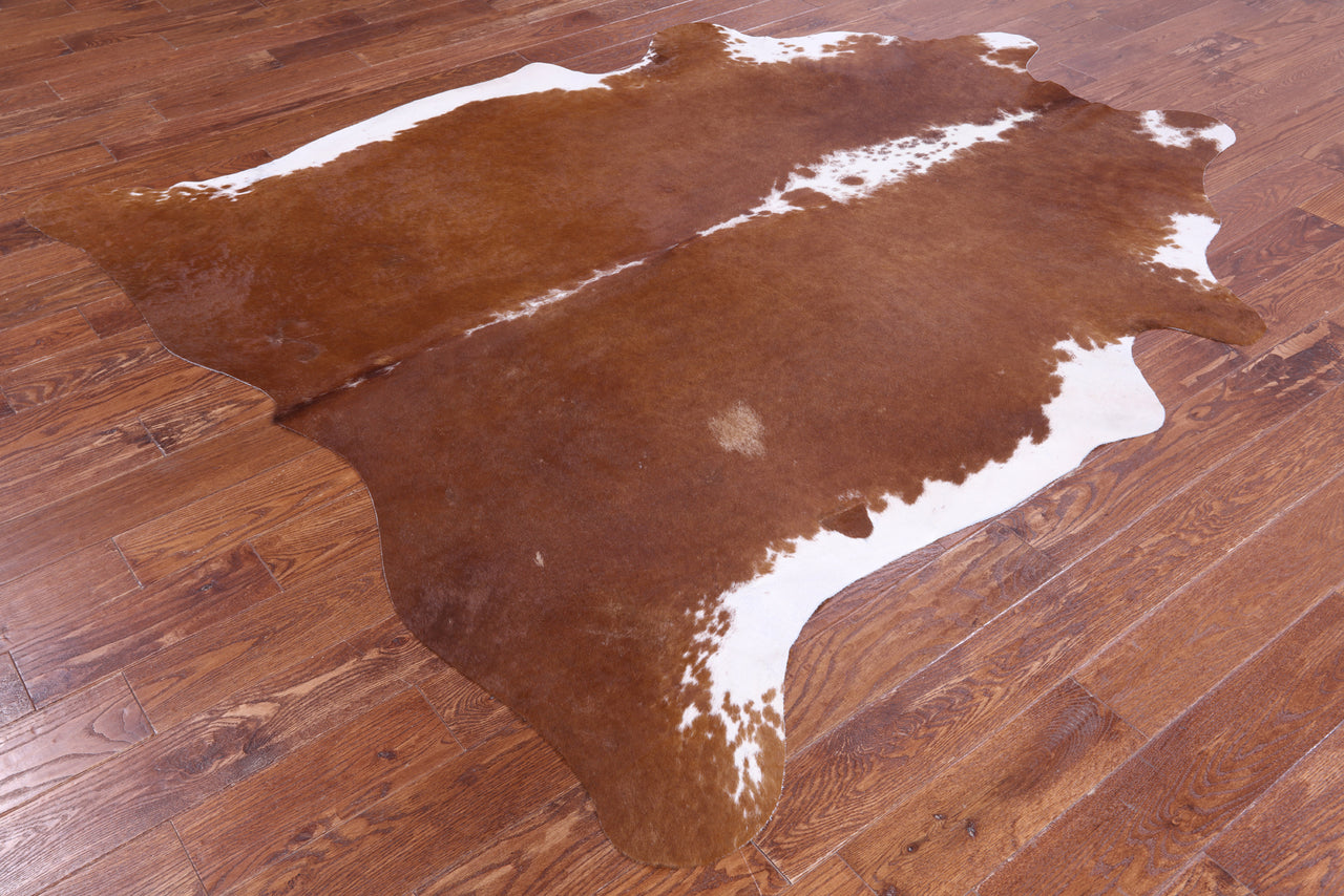 SUPER SALE Brown & White Natural Cowhide Rug - XX-Large 7' 8"H x 6' 9"W