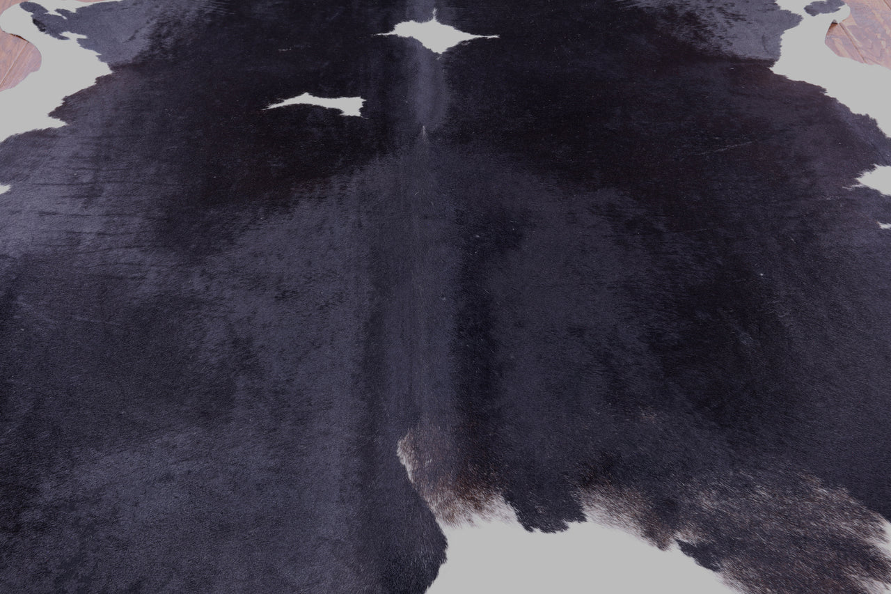 SUPER SALE Black & White Natural Cowhide Rug - XX-Large 7' 5"H x 6' 9"W