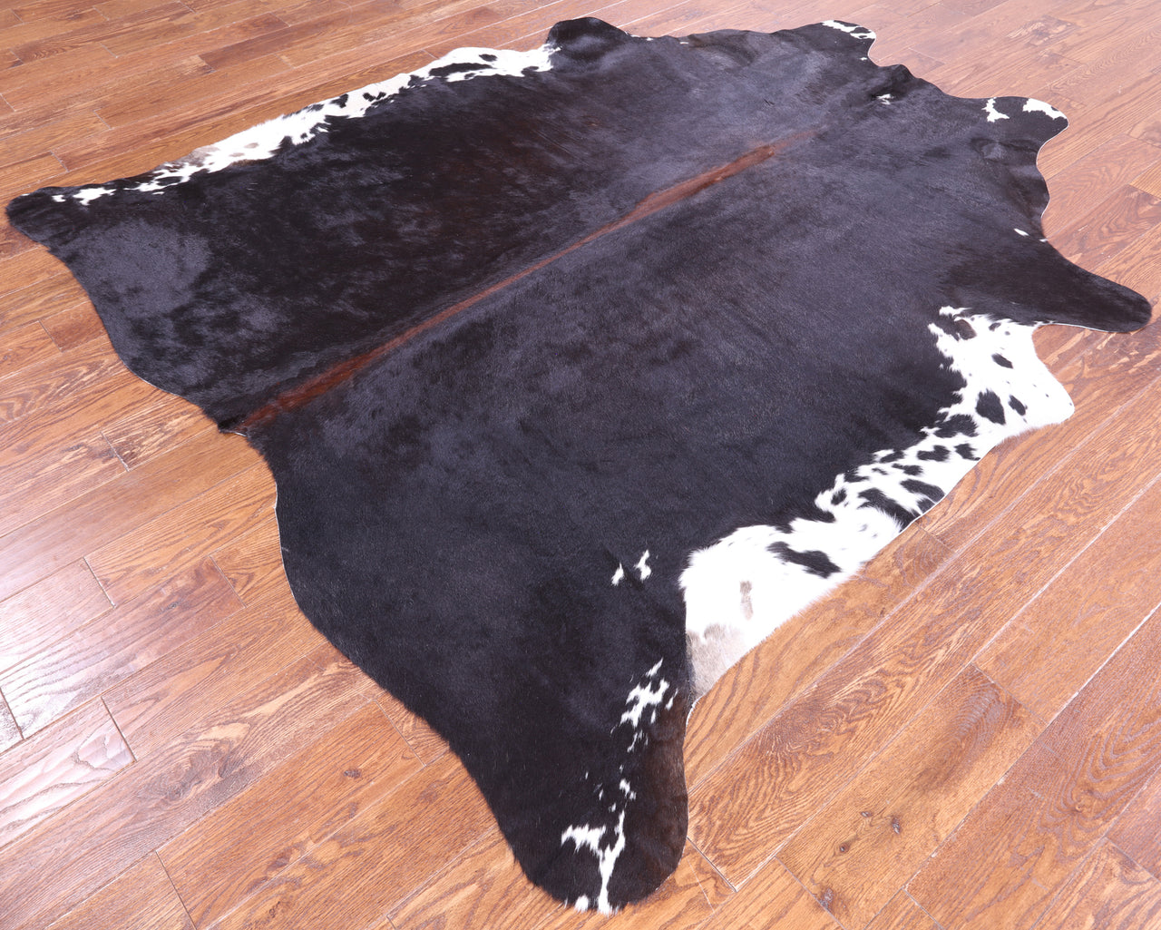 SUPER SALE Black & White Natural Cowhide Rug - XX-Large 7' 5"H x 6' 10"W