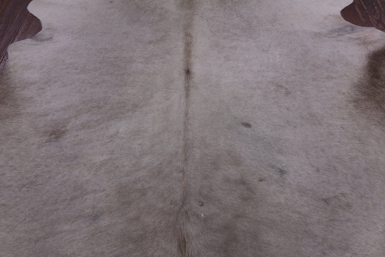 SUPER SALE Beige Natural Cowhide Rug - X-Large 7' 1"H x 5' 10"W