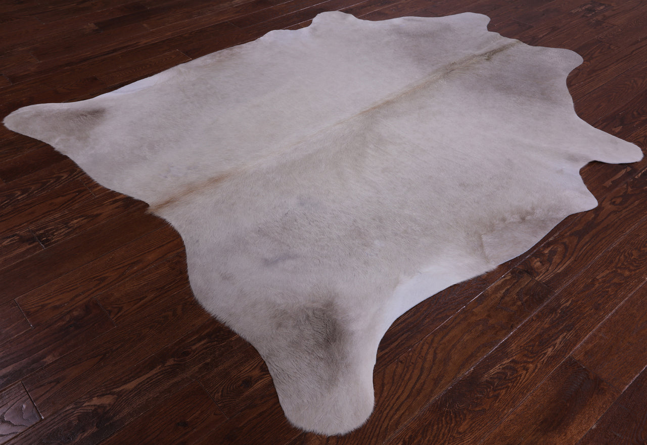SUPER SALE Beige Natural Cowhide Rug - X-Large 7' 1"H x 5' 10"W