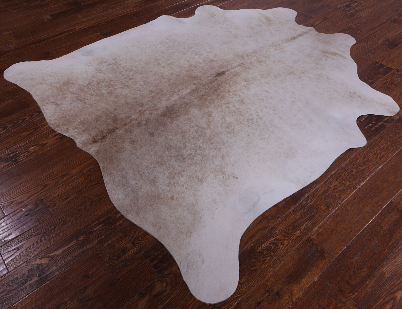 SUPER SALE Beige Natural Cowhide Rug - X-Large 7' 0"H x 6' 7"W