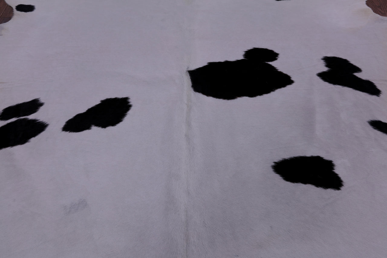 SUPER SALE Black & White Natural Cowhide Rug - XX-Large 8' 4"H x 7' 0"W