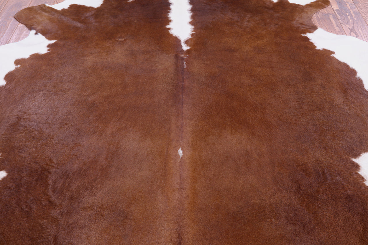 SUPER SALE Brown & White Natural Cowhide Rug - XX-Large 7' 7"H x 6' 5"W