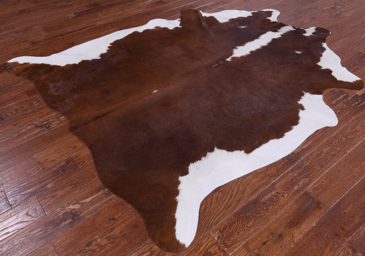 SUPER SALE Brown & White Natural Cowhide Rug - XX-Large 7' 7"H x 6' 5"W