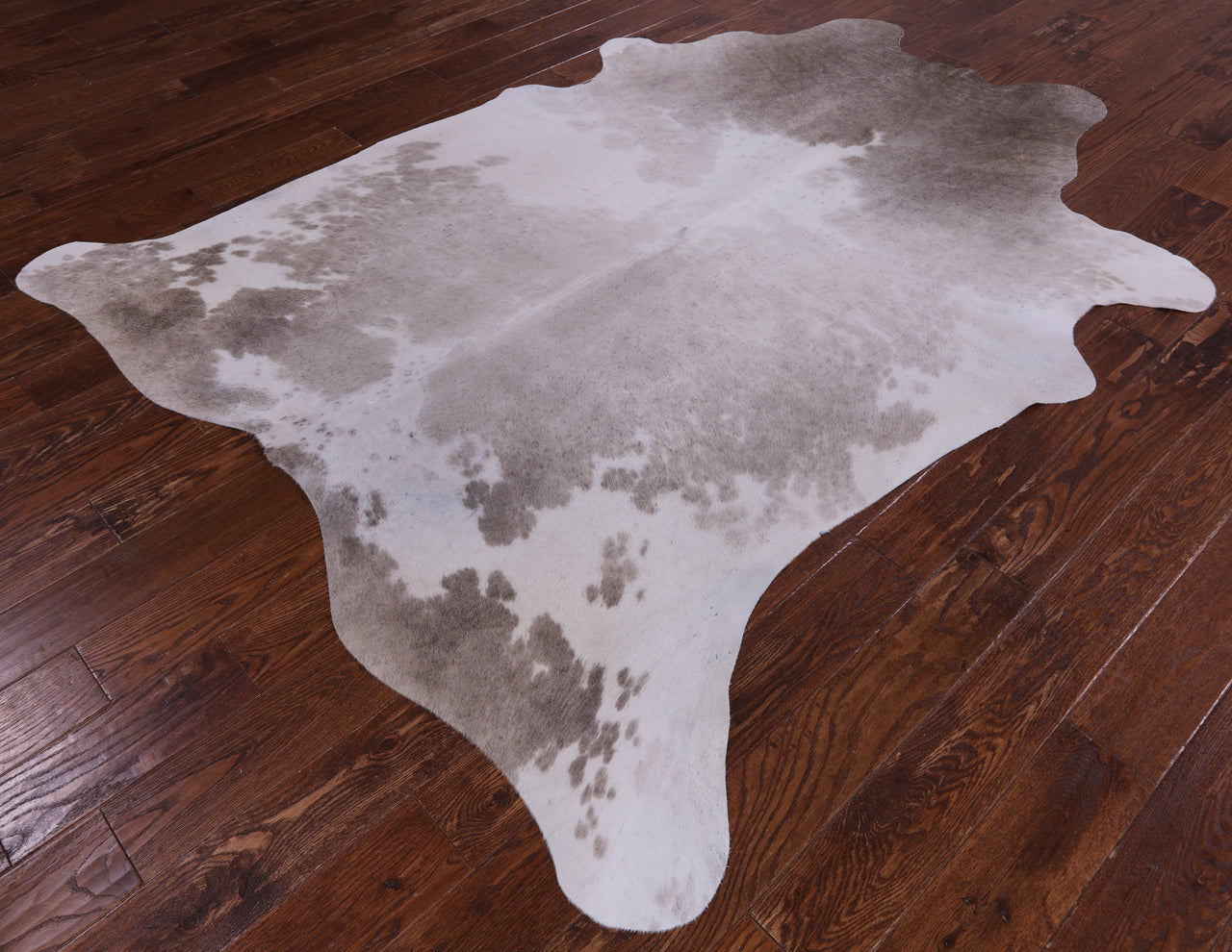 SUPER SALE Light Brown Natural Cowhide Rug - XX-Large 7' 8"H x 6' 1"W