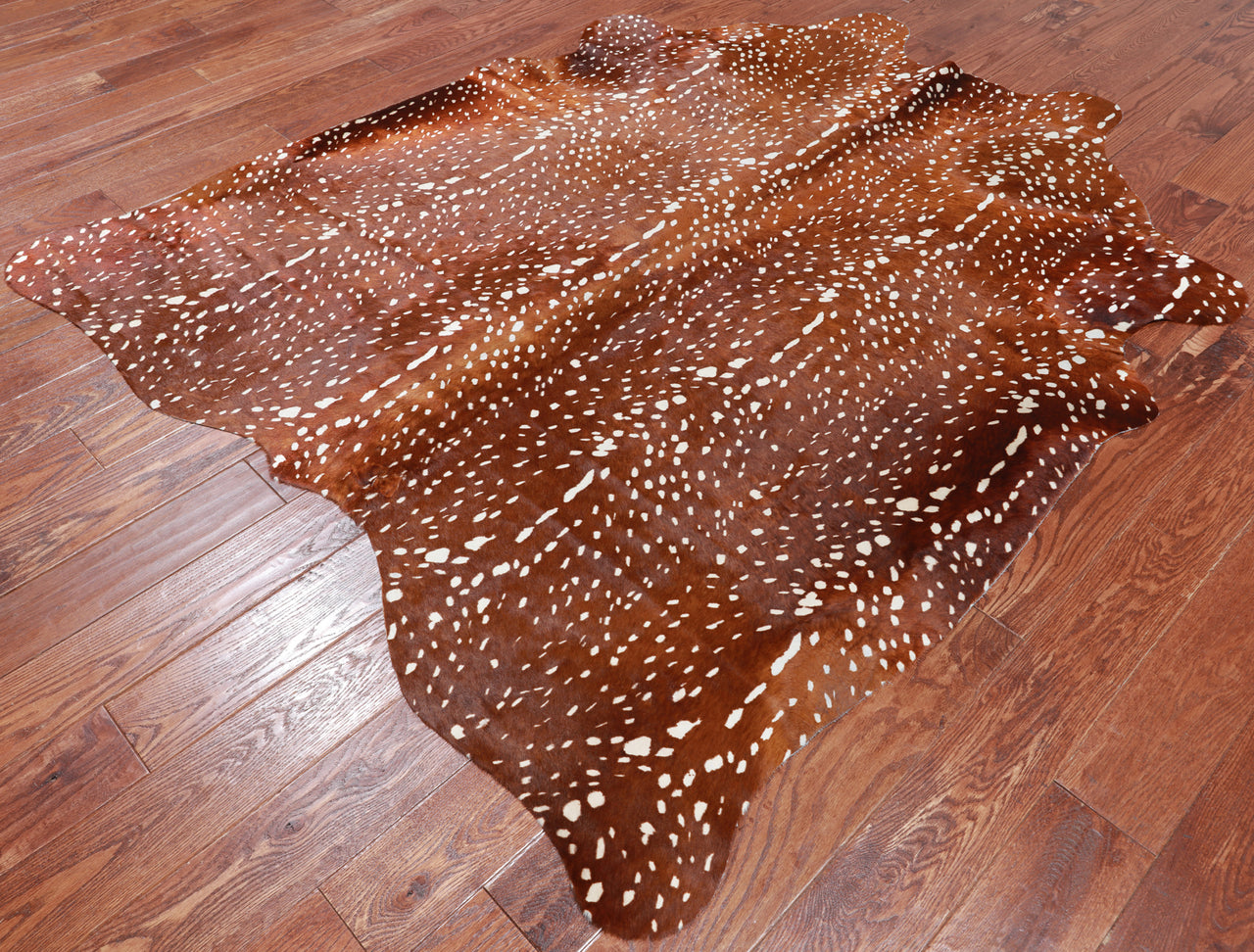 Deer Animal Print Natural Cowhide Rug - X-Large 7' 0"H x 5' 9"W