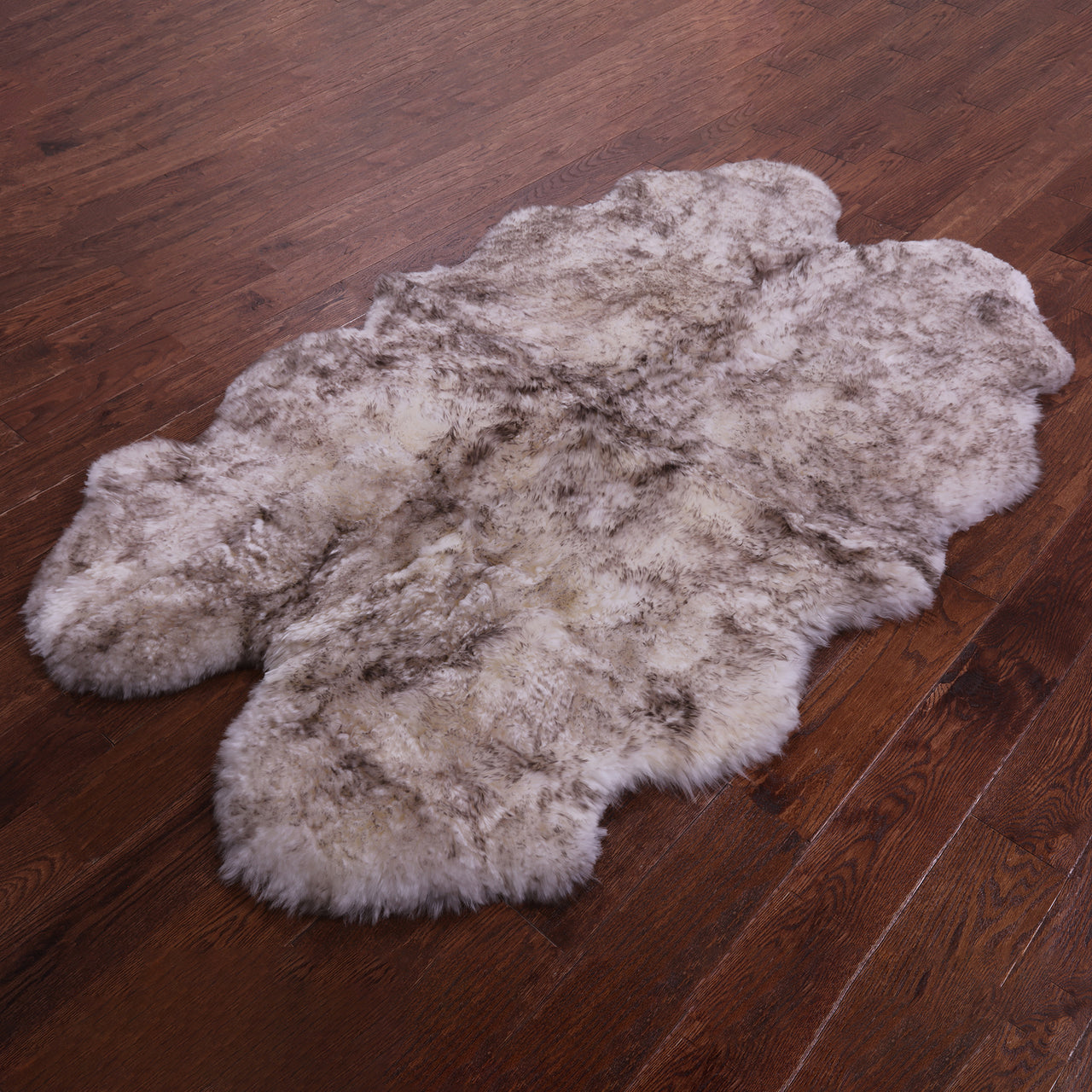 100% Natural New Zealand Sheepskin Wolf 4' 0" x 6' 0"