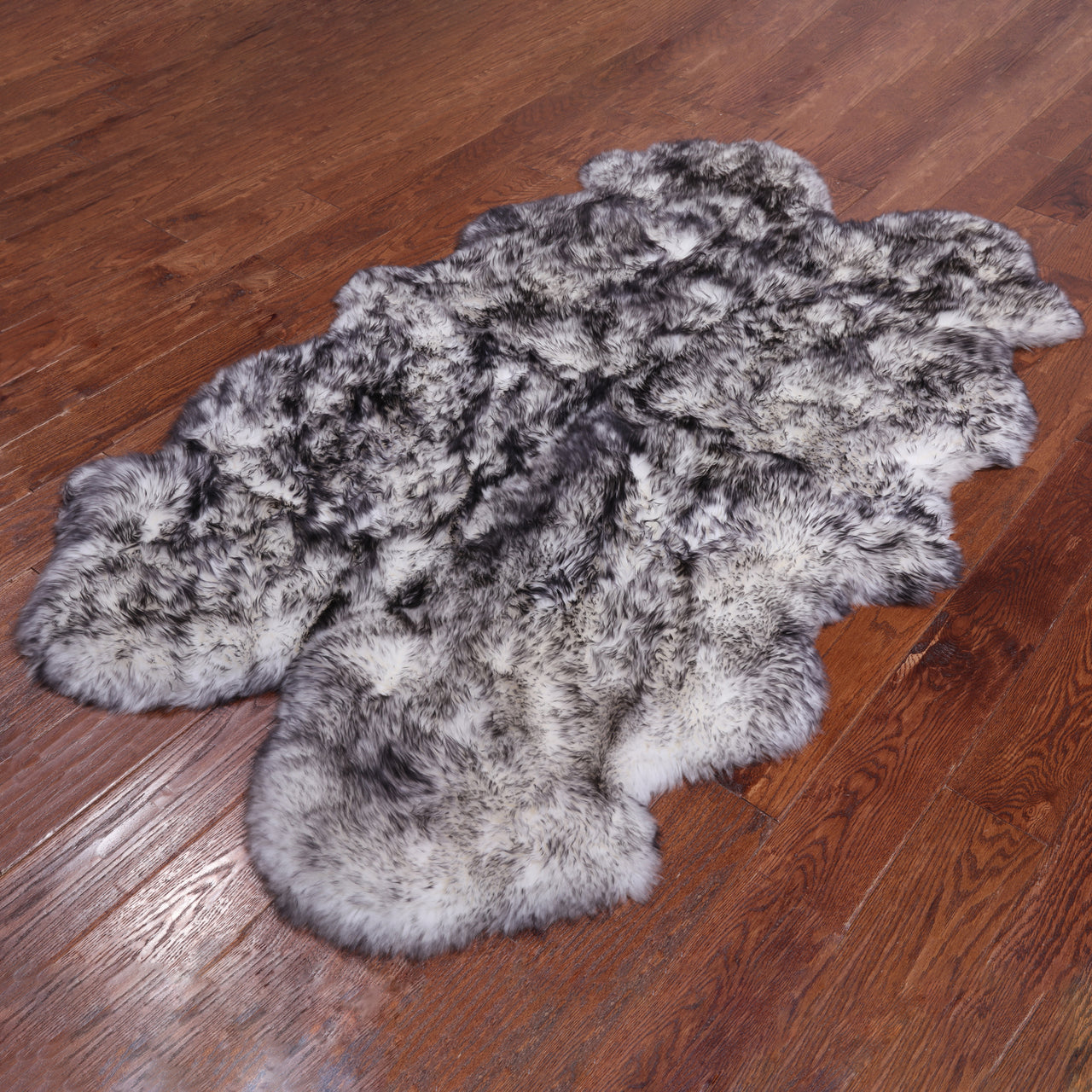 100% Natural New Zealand Sheepskin Black Tip 4' 0" x 6' 0"