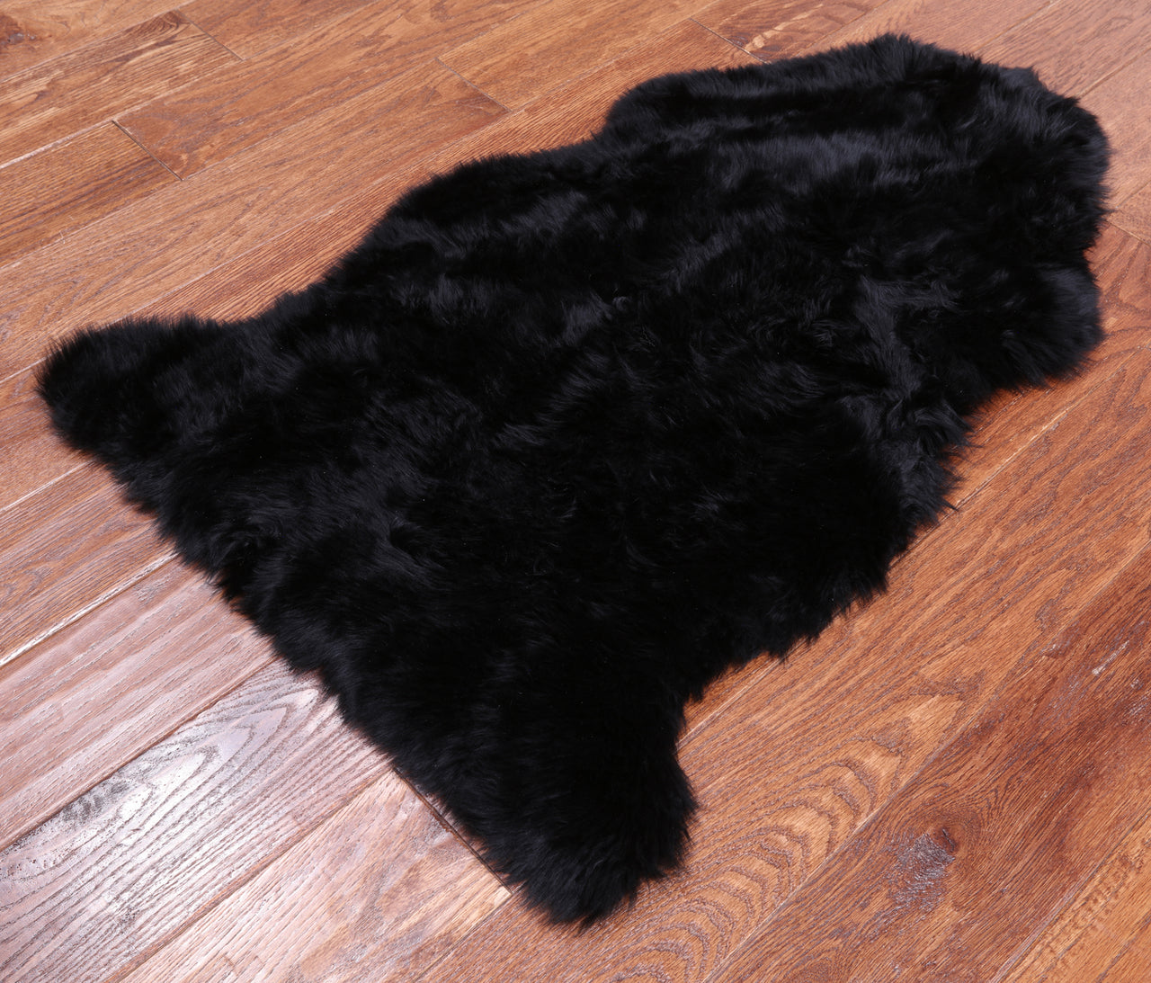 100% Natural New Zealand Sheepskin Black 2' 0" x 3' 0"