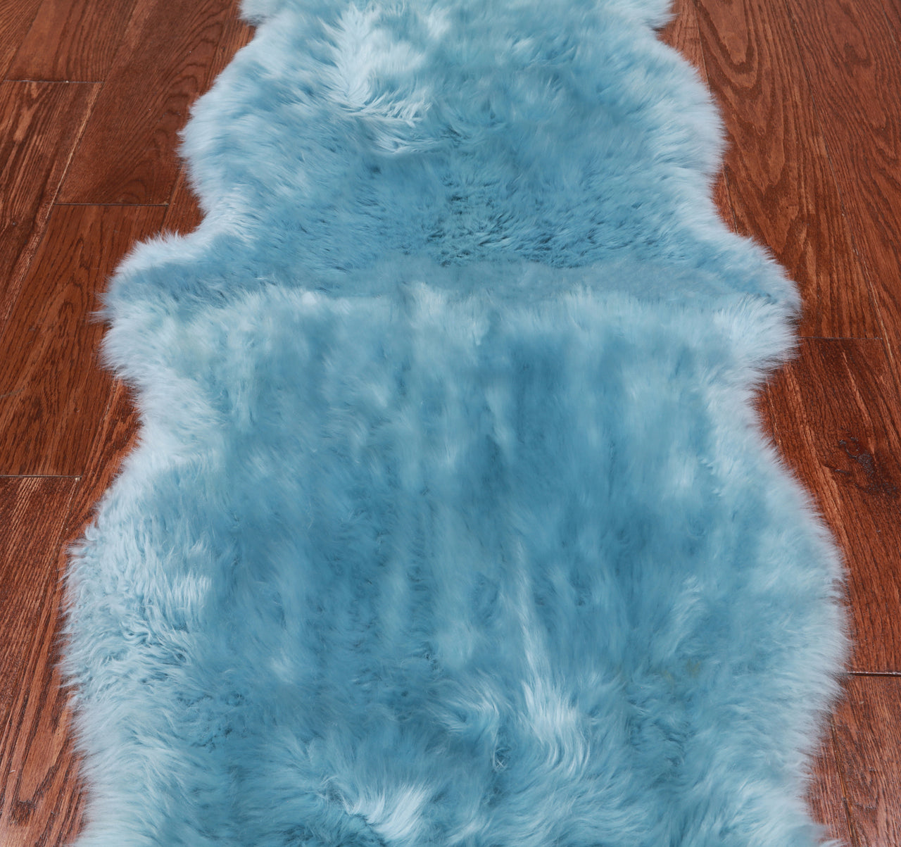 100% Natural New Zealand Sheepskin Blue 2' 0" x 6' 0"