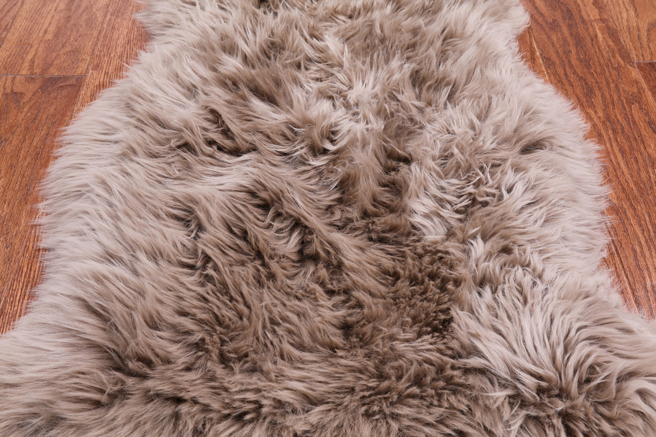 100% Natural New Zealand Sheepskin Taupe 2' 0" x 3' 0"