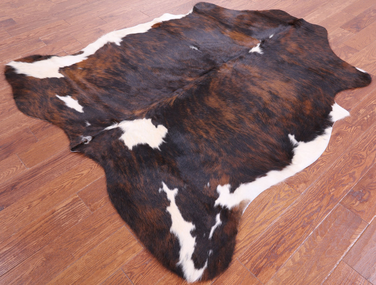 Brindle Brown Natural Cowhide Rug - Medium 6'6"H x 5'9"W