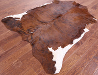 Thumbnail for Brindle Natural Cowhide Rug - Medium 6'5