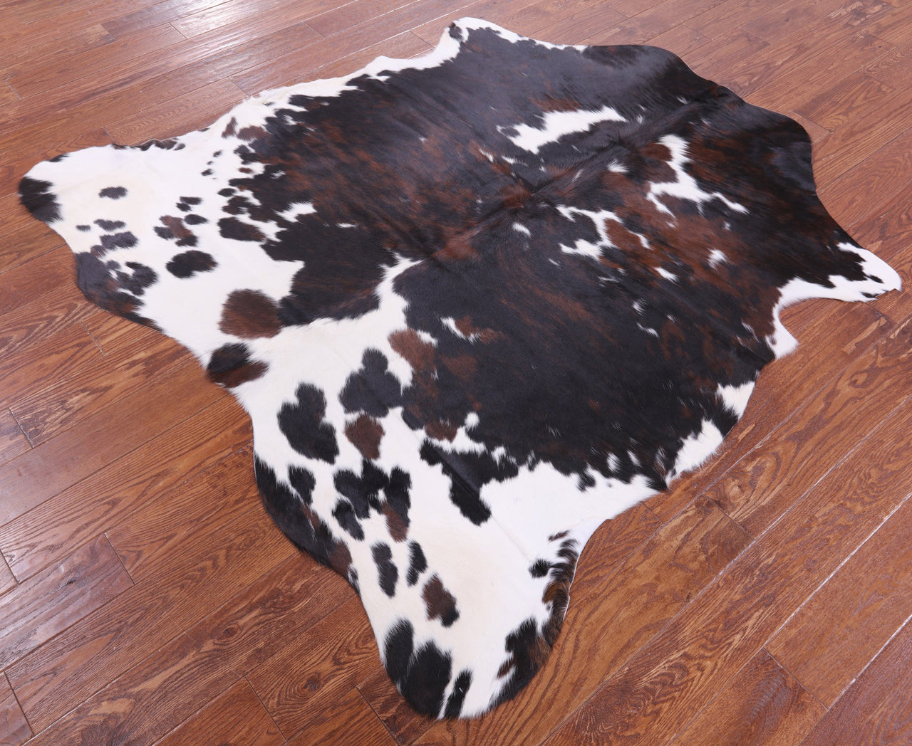 Tricolor Natural Cowhide Rug - Medium 5'10"H x 5'10"W