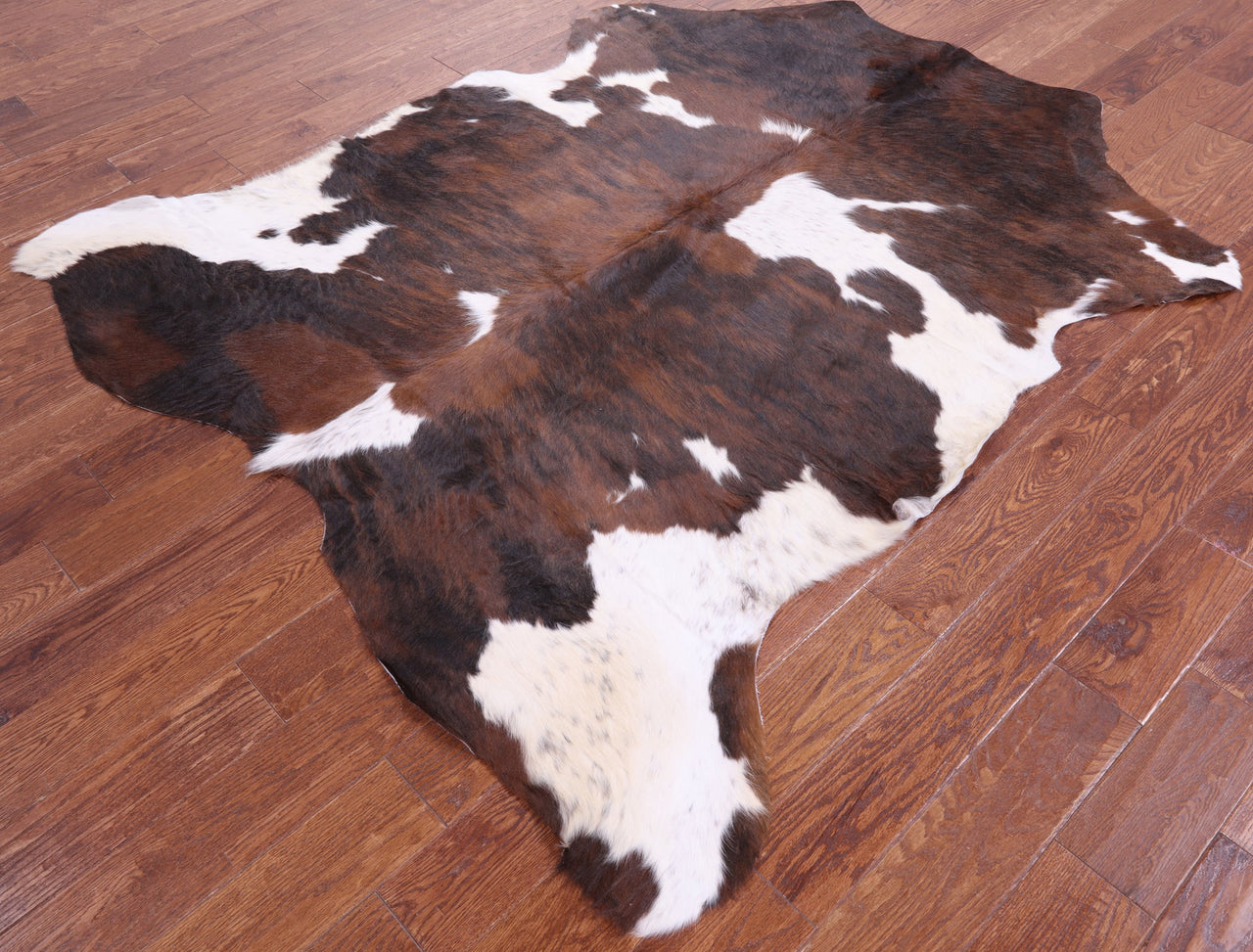 Brindle Natural Cowhide Rug - Medium 6'6"H x 5'10"W