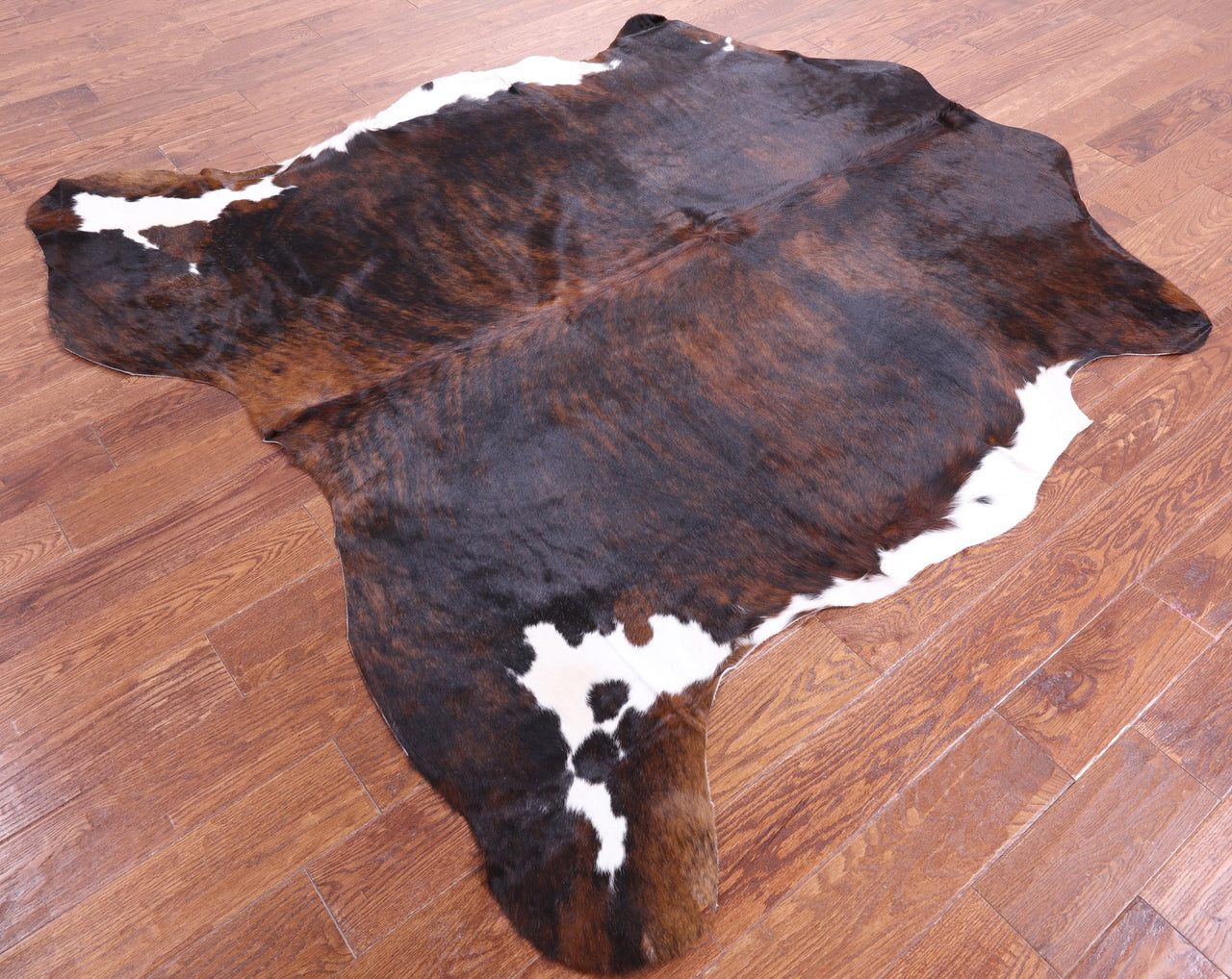 Brindle Brown Natural Cowhide Rug - Medium 5'10"H x 6'6"W