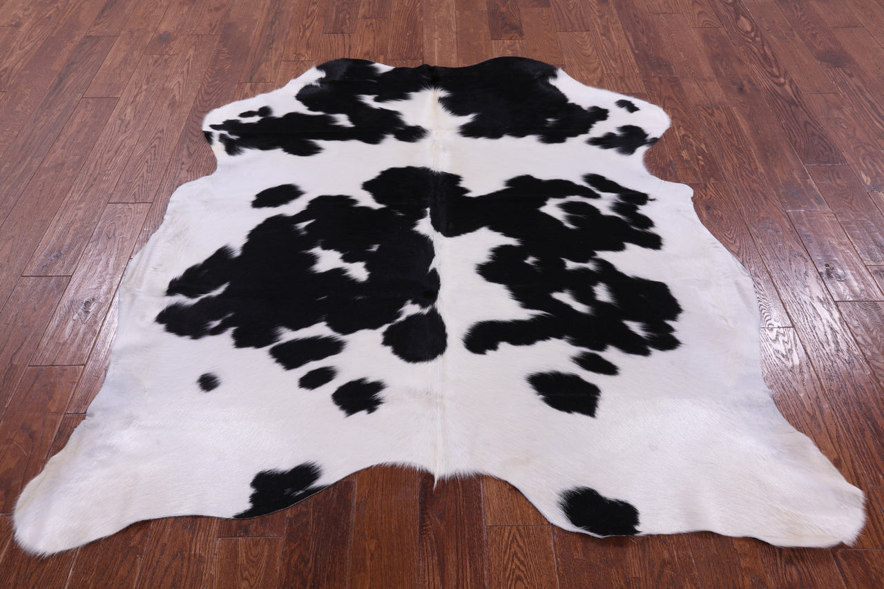 Black & White Natural Cowhide Rug - Small 5'10"H x 5'5"W