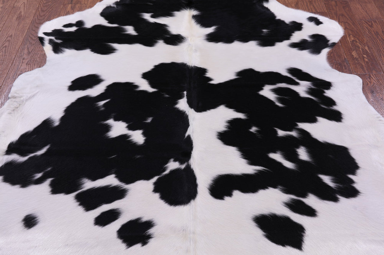 Black & White Natural Cowhide Rug - Small 5'10"H x 5'5"W