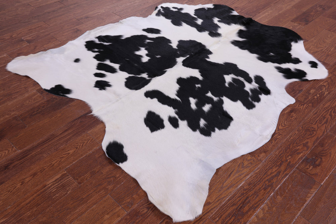 Black & White Natural Cowhide Rug - Small 5'10"H x 5'5"W