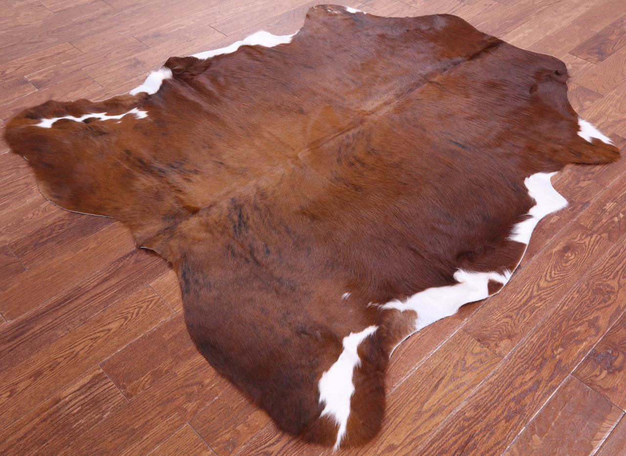 Brown Natural Cowhide Rug - Medium 6'0"H x 5'4"W